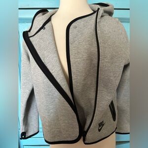 Women’s Nike Zipper Jacket